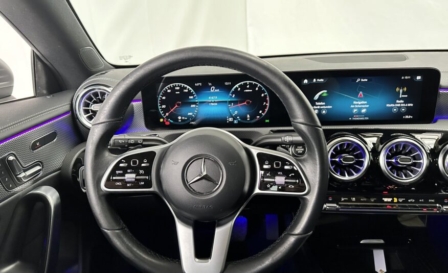 Mercedes-Benz CLA 180 Luxury